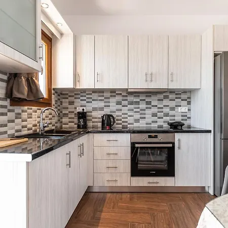 Naxian White House In Glinado Apartman