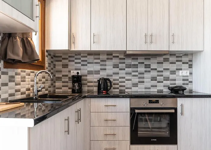 Naxian White House In Glinado *