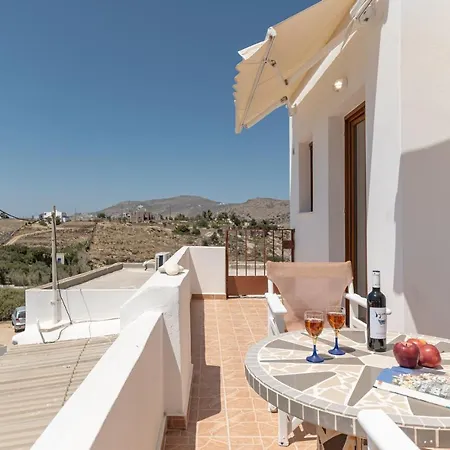 דירה Naxian White House In Glinado