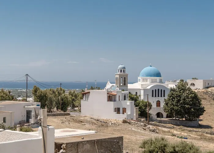 Naxian White House In Glinado Apartment *