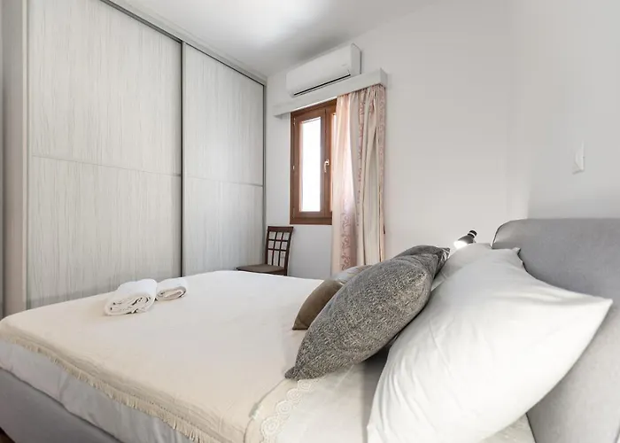 Naxian White House In Glinado * Glinado Naxos