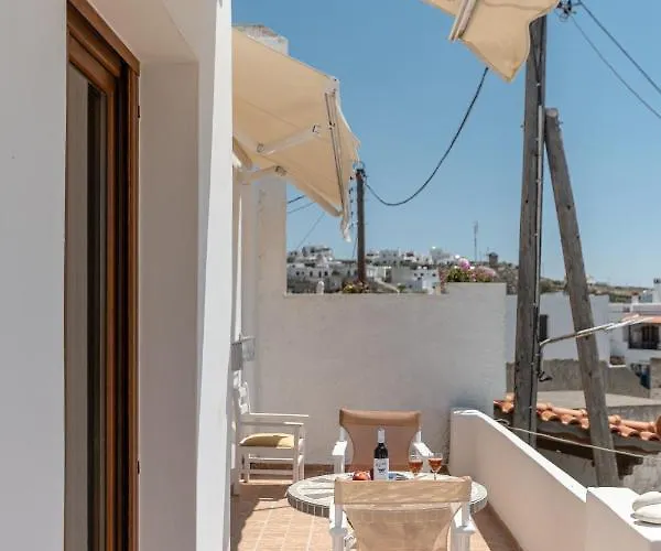 Naxian White House In Glinado Apartment