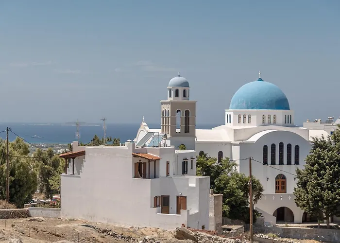 Naxian White House In Glinado Apartment *